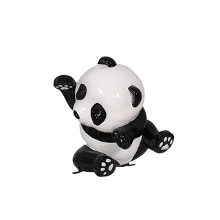 Panda Cub, Laying