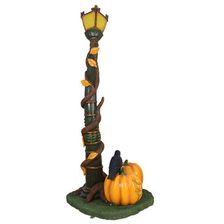 SPOOKY LAMP POST
